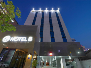 Hotel B