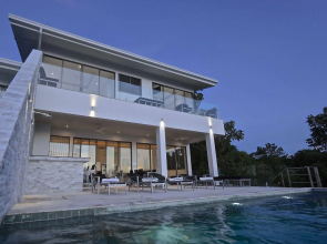 RED SKY beach view villa