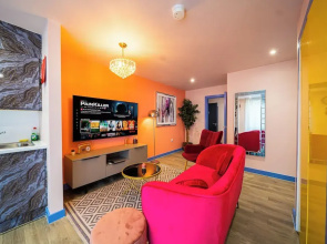 Outstanding Deluxe Self Contained City Apartment