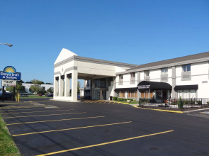 Days Inn And Suites Columbus East Airport