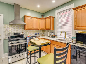 Walkable Neighborhood: Updated Morton Home!