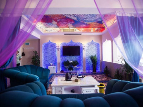 Luoyang Love Romantic Scene Hotel