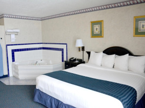 Travelodge by Wyndham Milwaukee