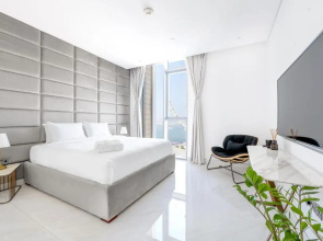Spectacular 3 BR condo with maids room facing the Dubai Eye