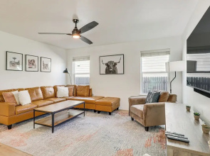 Centrally Located Austin Home w/ Private Patio!