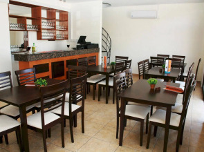 New York Plaza Hotel Apartments