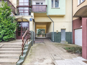 Plac Neptuna Apartments by Renters