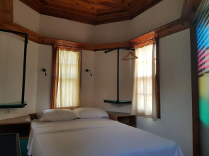 Room Kite Mansion