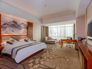 Crown Hotel