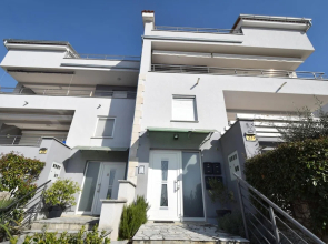 Apartment Roberto with Sea View