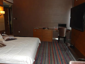 Golden Hotel
