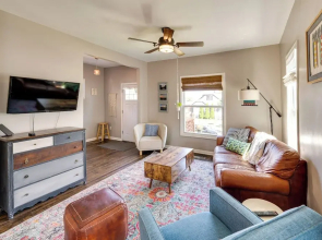 Pet-friendly Home - 6 Mi to Downtown Milwaukee!