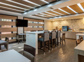 Comfort Suites Alpharetta/Roswell - Atlanta Area
