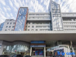 Homeinn · neo (Shanghai South Station Jinjiang Amusement Park Subway Station)