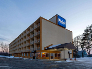 Travelodge by Wyndham Cleveland Airport