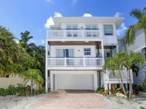 Paradise Beach House managed by Beach Retreats