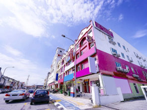 OYO 90486 Station Hotel