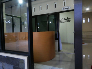 Omah Paulan Guest House