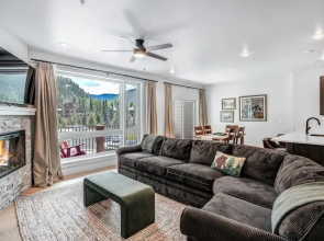 Spacious And Luxurious 2br Condo - Kids Ski Free 2 Bedroom Condo