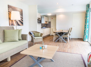 Modern Bungalow With two Bathrooms, Near the Beach