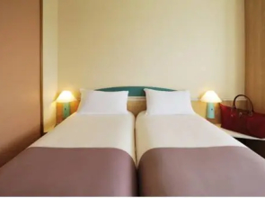 The Fremont Plaza Hotel