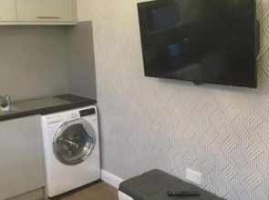 Modern Luxury Central Apartment
