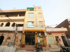 Oyo 24220 Hotel Jai Ambay International