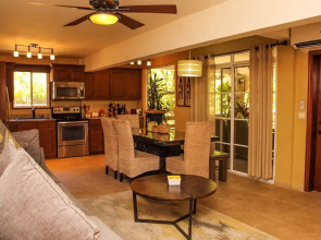 Rock Point Villas Vacations Rentals Sandy Bay, Roatan, Honduras.c.a