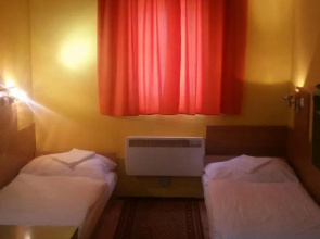 Kis-Duna Motel & Camping