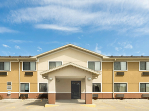 Super 8 by Wyndham Fond Du Lac