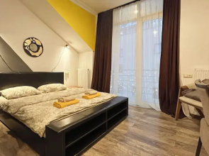 Mestia Retreat Sleeps 12 With Garden