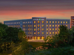Holiday Inn Express Boston South - Quincy by IHG