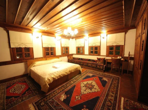 Zalifre Konakları
