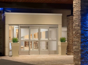 Holiday Inn Express and Suites Muncie Northwest by IHG