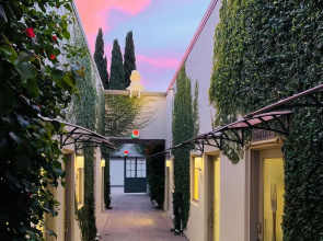 R Inn Napa