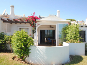 Cosy and bright frontline beach bungalow - Villa Pino - Mijas Costa - CS105