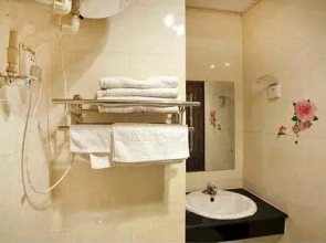 Shenyang Bokexinju Apartment Tiexihaiyun Square Branch