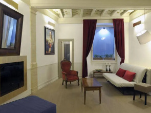 Raffaello Charmsuite