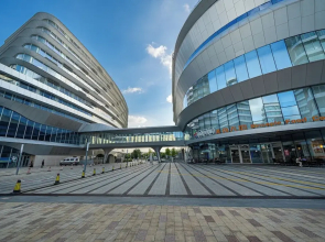 Shanghai Hills & Freshly Home Loft Retreat near NECC