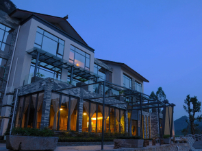 Moonlit Sky Resort
