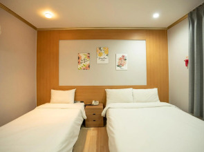 Royal International Hotel