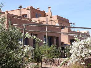 Shems Moon Lodge & Spa
