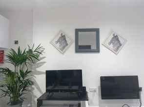 Fresh and Modern 2 Bed Flat Birmingham