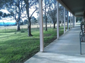 Gloucester Country Lodge Motel