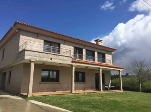 House With 4 Bedrooms in Sanjenjo, With Shared Pool, Enclosed Garden and Wifi