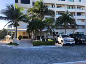 Brisas Apartments