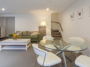 22 Hallenstein Apartments by Staysouth