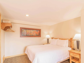 Discovery Lodge