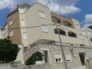 Apartments Domane Nenad