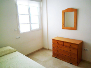 Apartamentos Gandía Universidad 3000